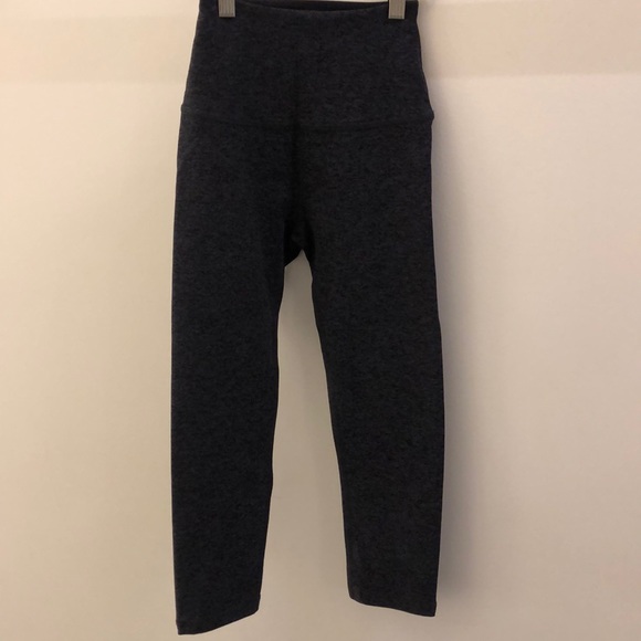 Beyond Yoga Pants - Beyond Yoga gray and black crop legging, sz s Beyond Yoga Pants - Beyond Yoga gray and black crop legging, sz s